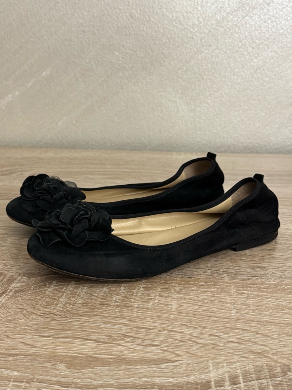 Lihle Eric Italy Black Suede Flowered Round Toe Ballet Flats EU 38 US 7.5